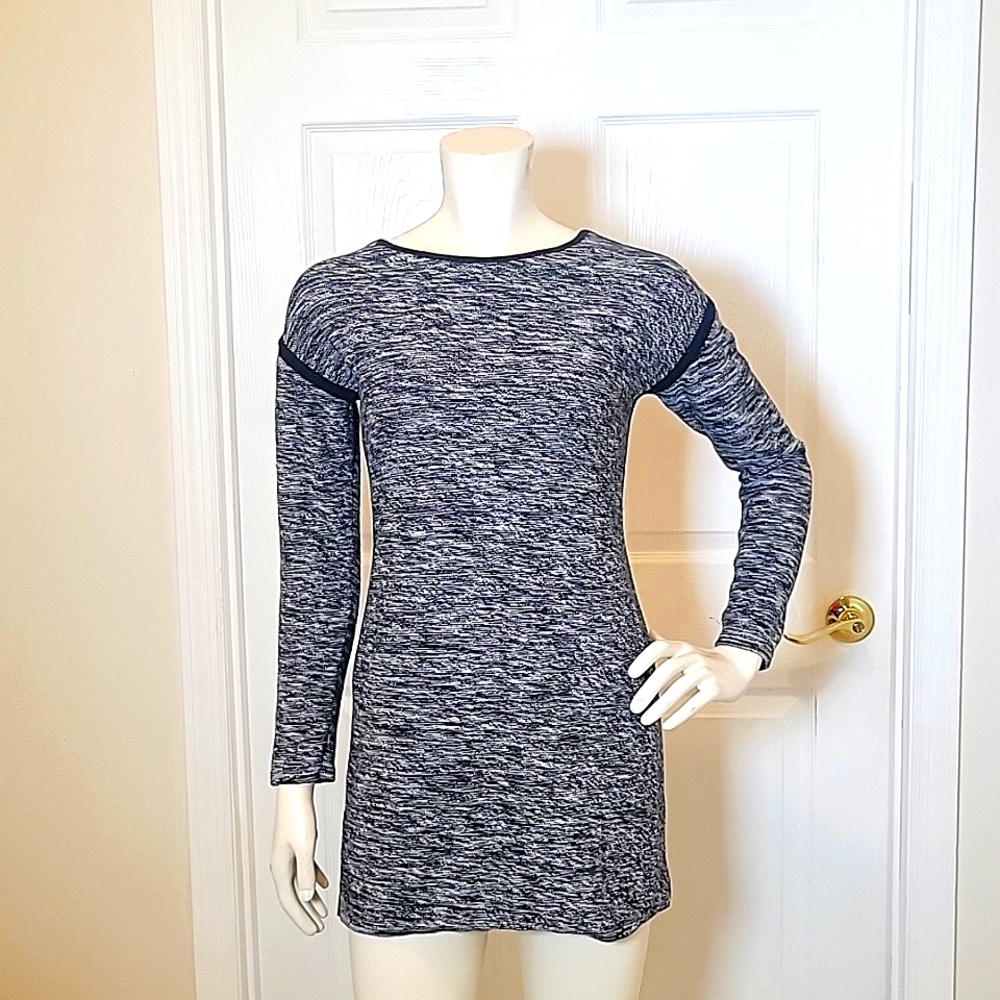 Athleta gray/black long-sleeve sweater dress size SP